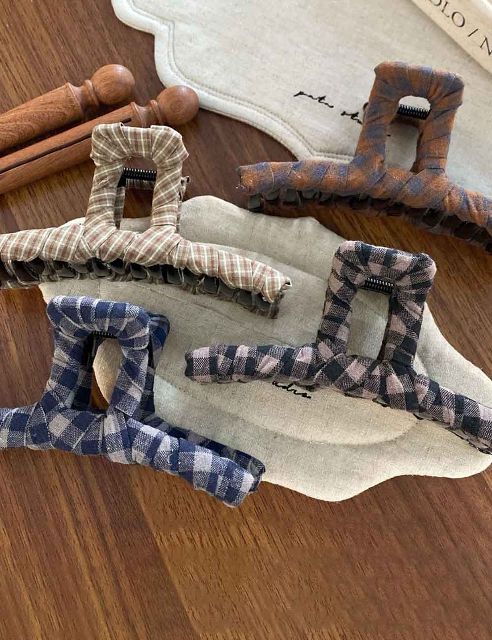 Vintage Checkered Fabric Hair Claw