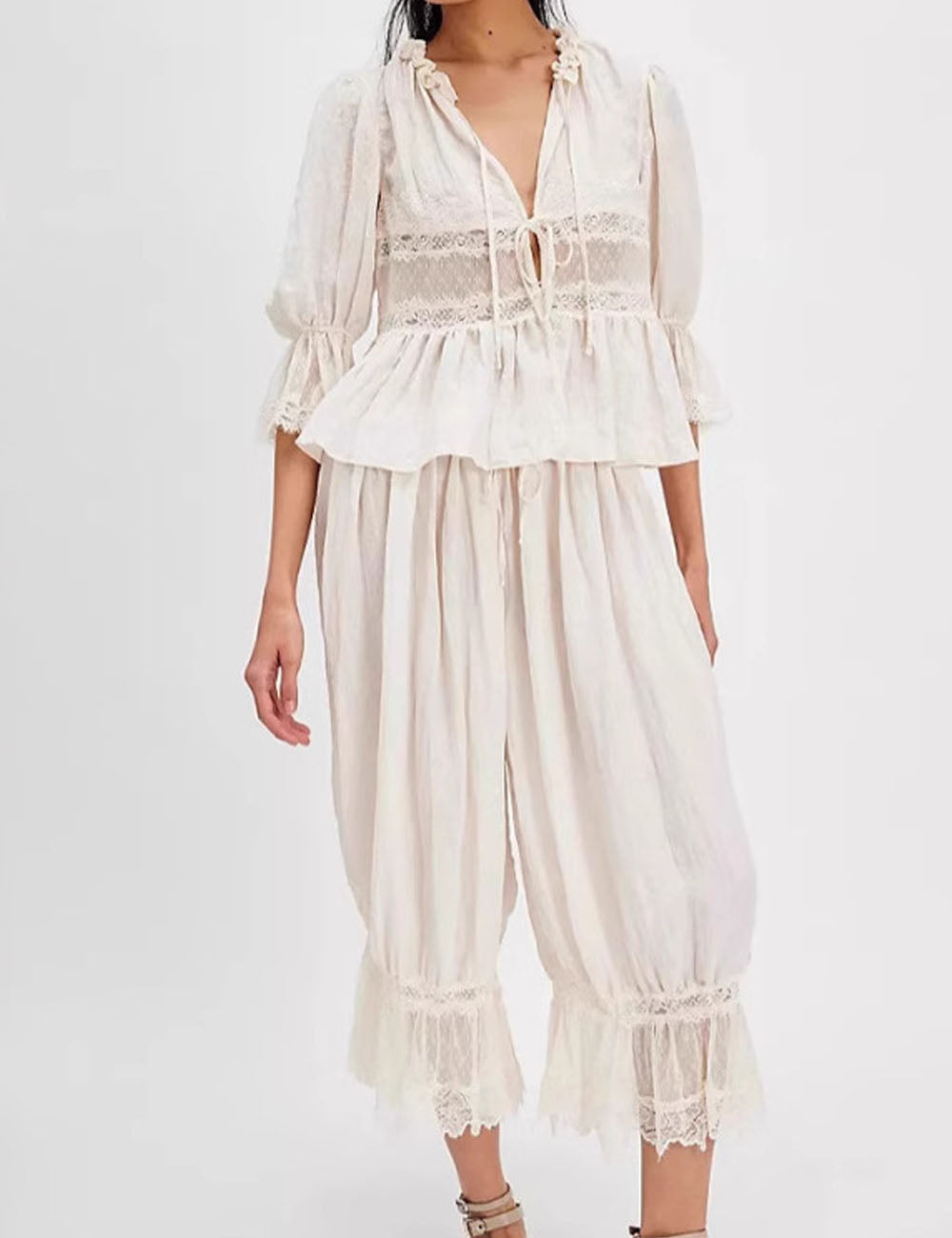 2 Pcs Hollow Lace Tie Front Sleepwear Set