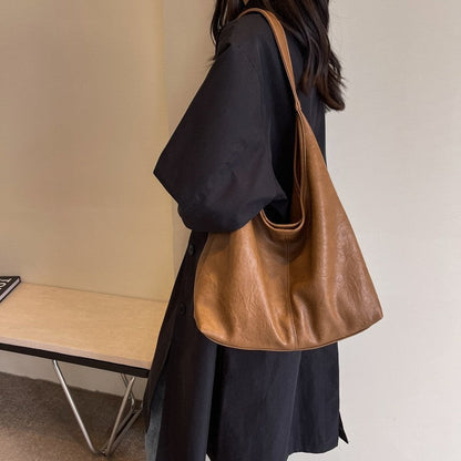 Retro Handbag With Pendant