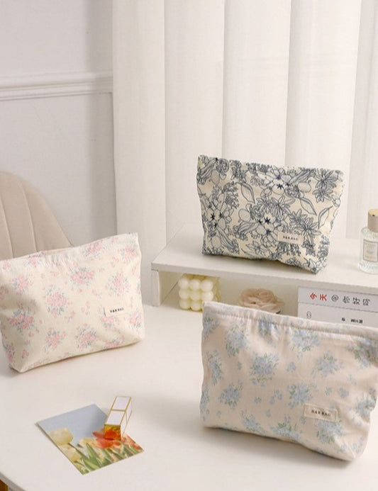Floral Print Sweet Simple Cosmetic Bag