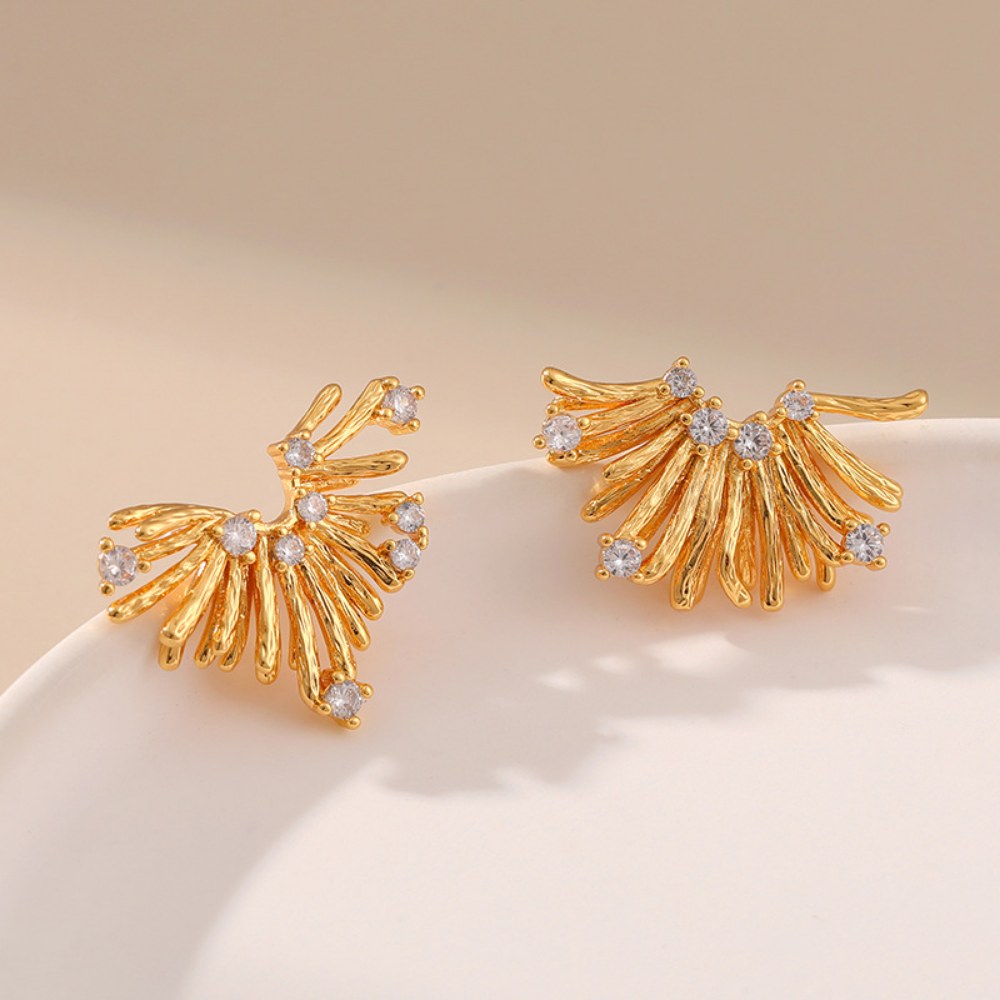 Irregualr Line Zircon Delicate  Stud Earrings