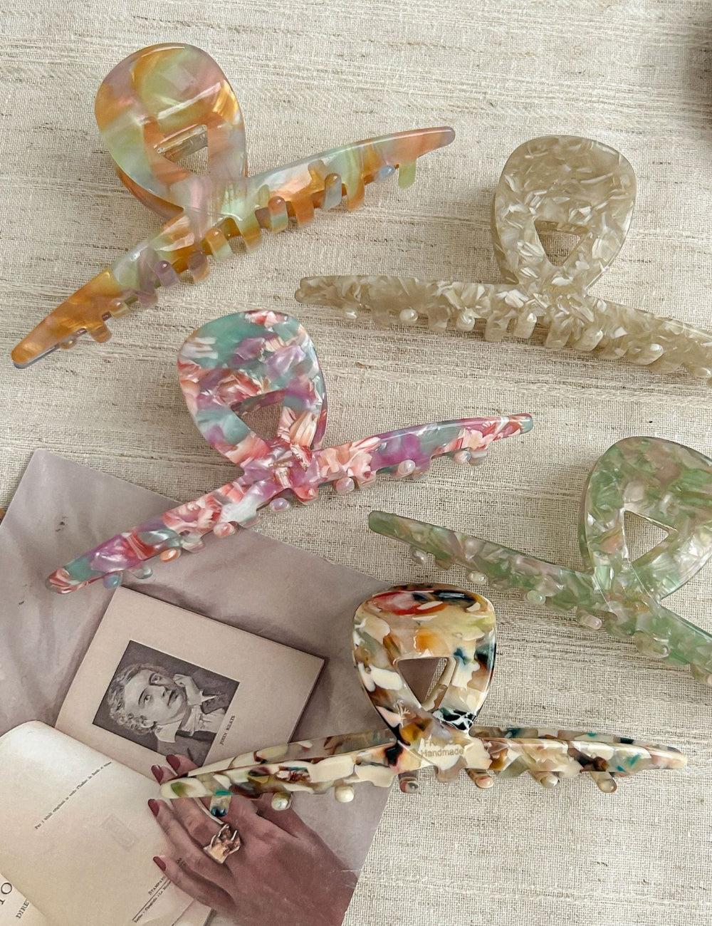 2+2+ Multicolor Large Elegant Hair Clips