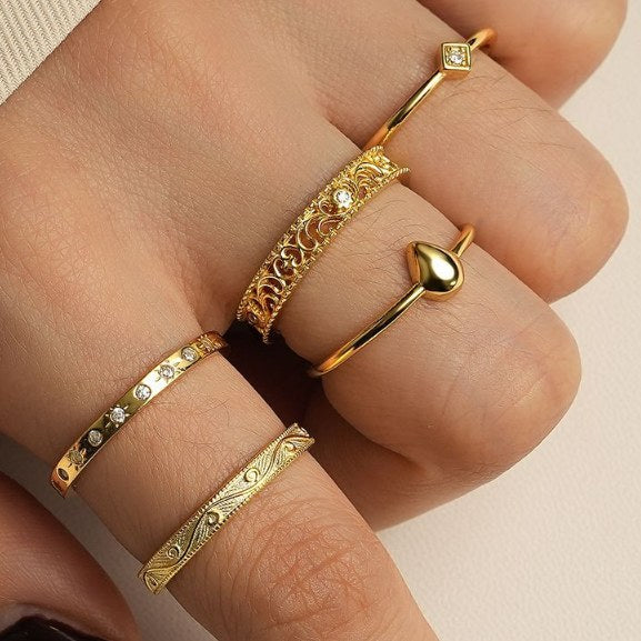 Simple Zircon Geometric Single Rings