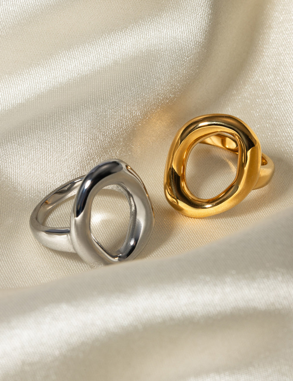 Hellow Out SIimple Geometric Ring