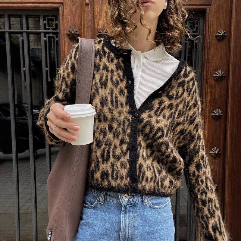 Leopard Print Knit Sweater For Casual And Stylish Comfort
