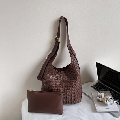 Retro Handbag With Pendant