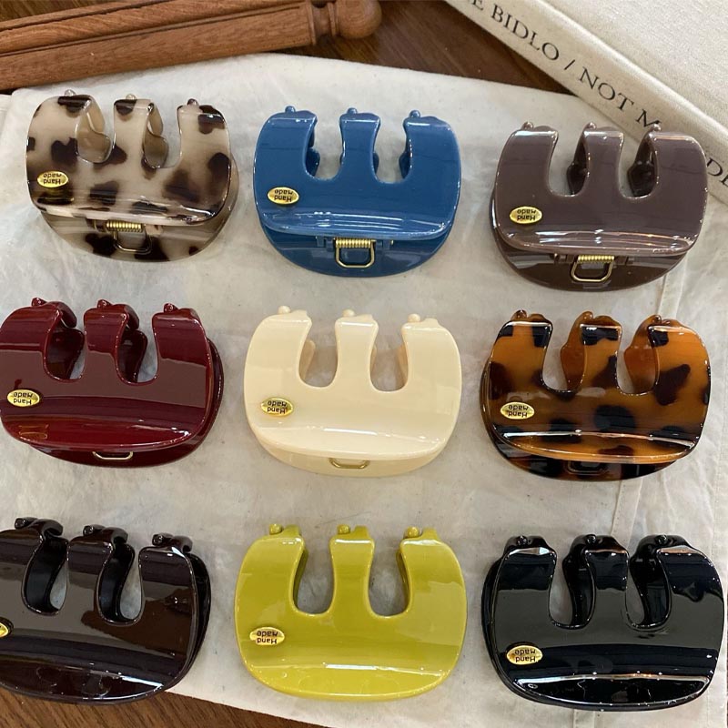 Simple Solid Color Small Hair Claw