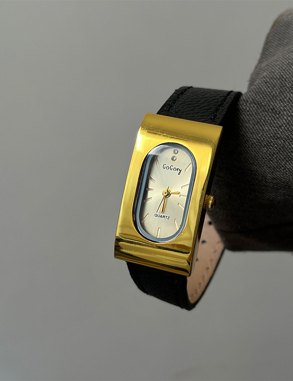 Retro Gold Tone Rectangle Quartz Watch