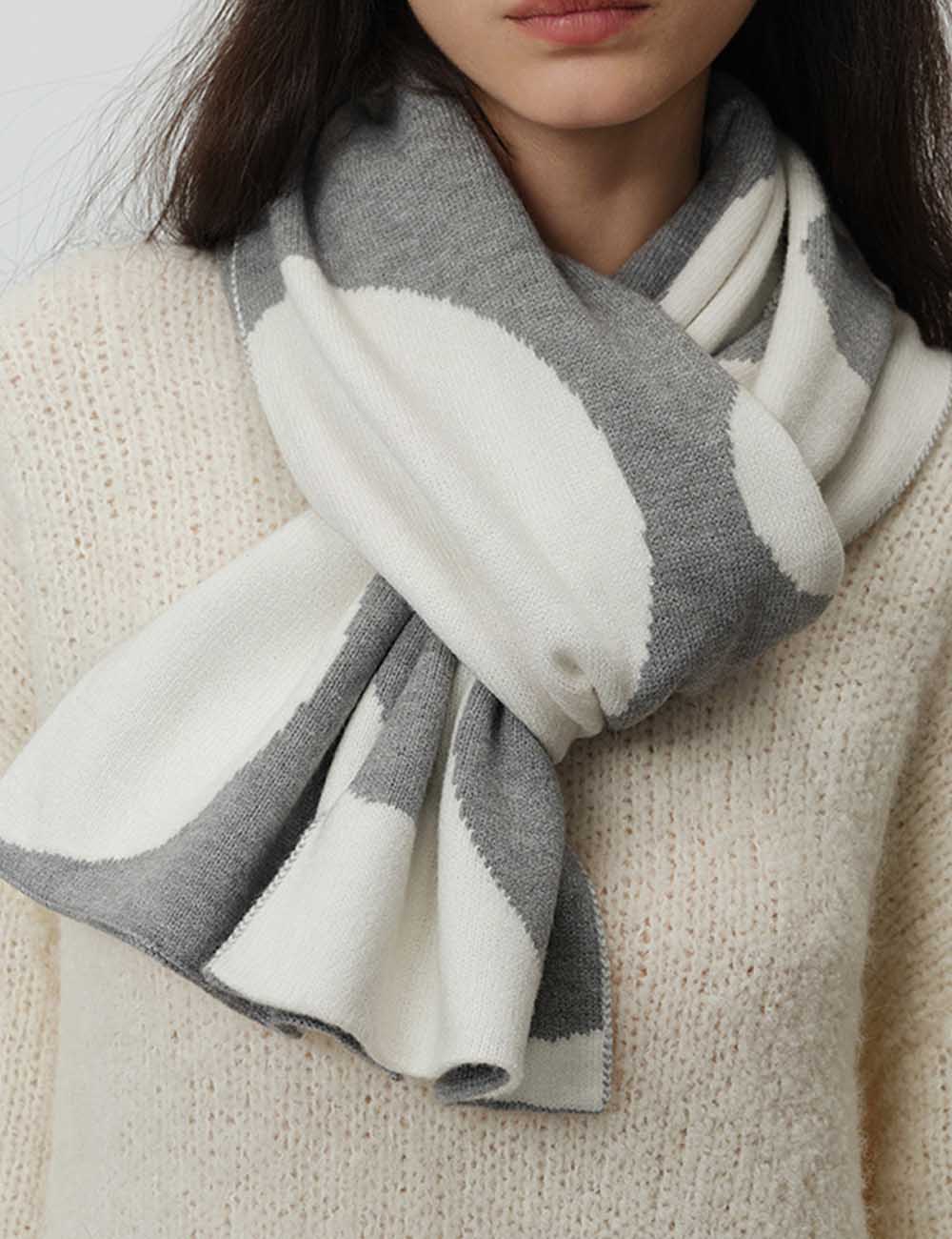 Color Block Irregular Circle Thick Knit Scarf