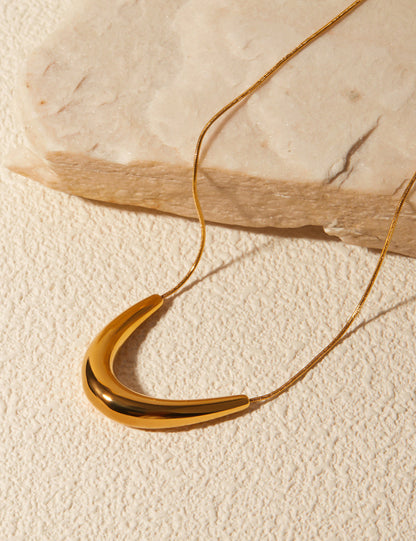 Simple Metal Smile Pendant Necklace