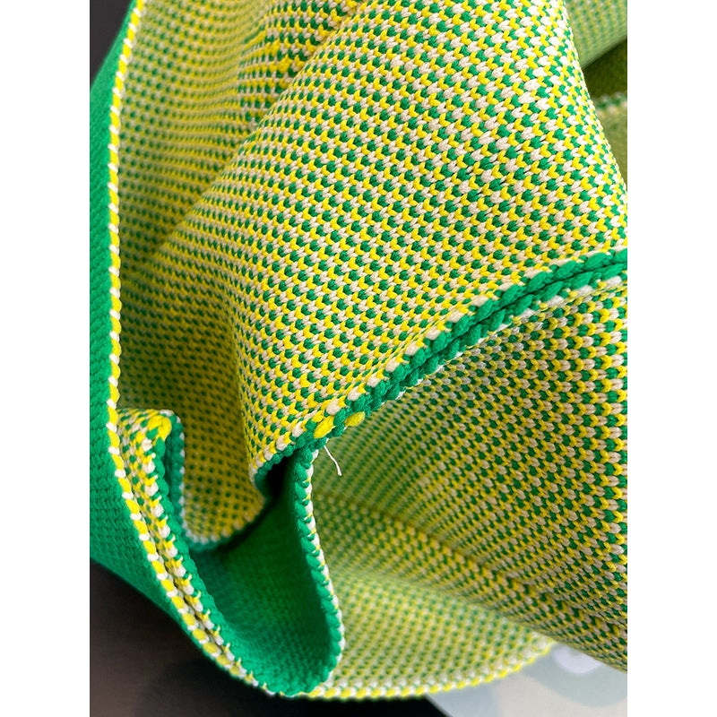 Contrast Color Floral Printed Woven Woven Handbag