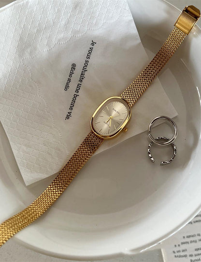 Retro Oval Dial Gold Stainless Steel Watch