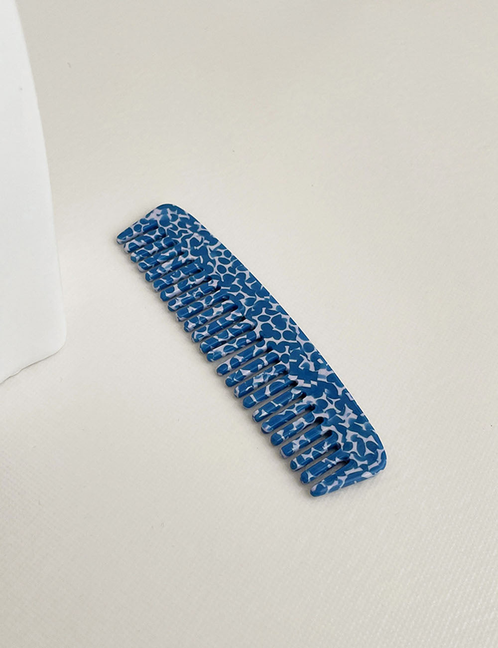 Simple Mini Portable Acrylic Hair Comb