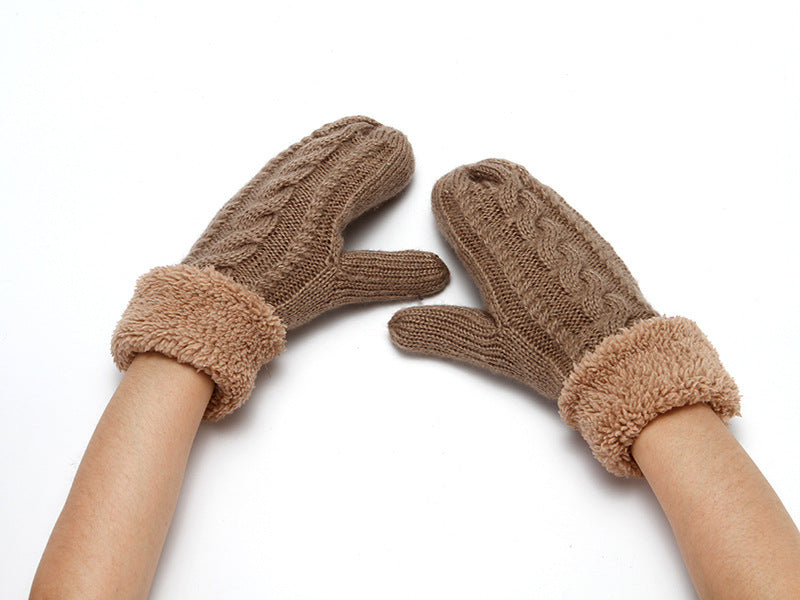 Solid Color Twist Knit Winter Padded Gloves