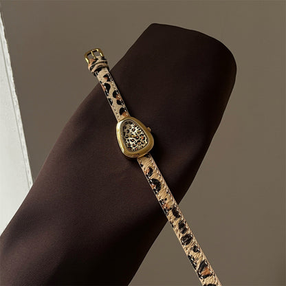 Retro Leopard Print Dial Quartz Wrist Watch