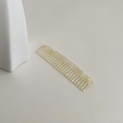 Simple Mini Portable Acrylic Hair Comb