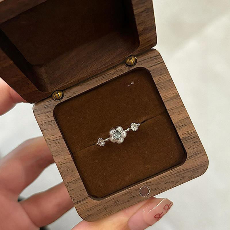 Vintage Flower Rhinestone Elegant Rings