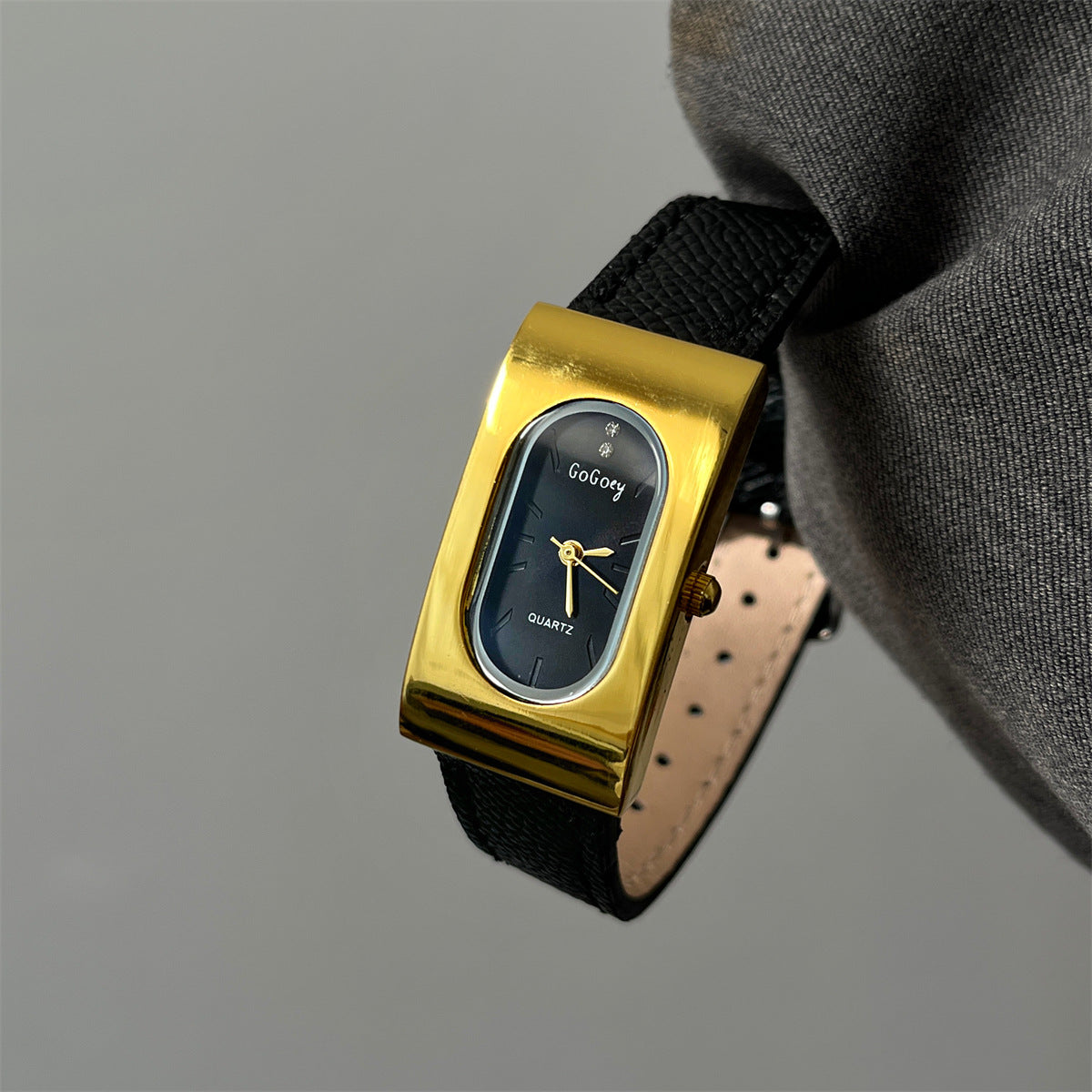Retro Gold Tone Rectangle Quartz Watch