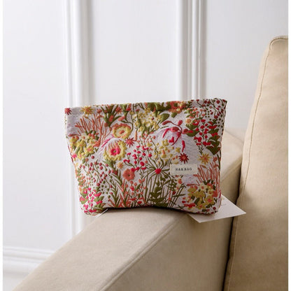 Vintage Floral Jacquard Portable Makeup Bag