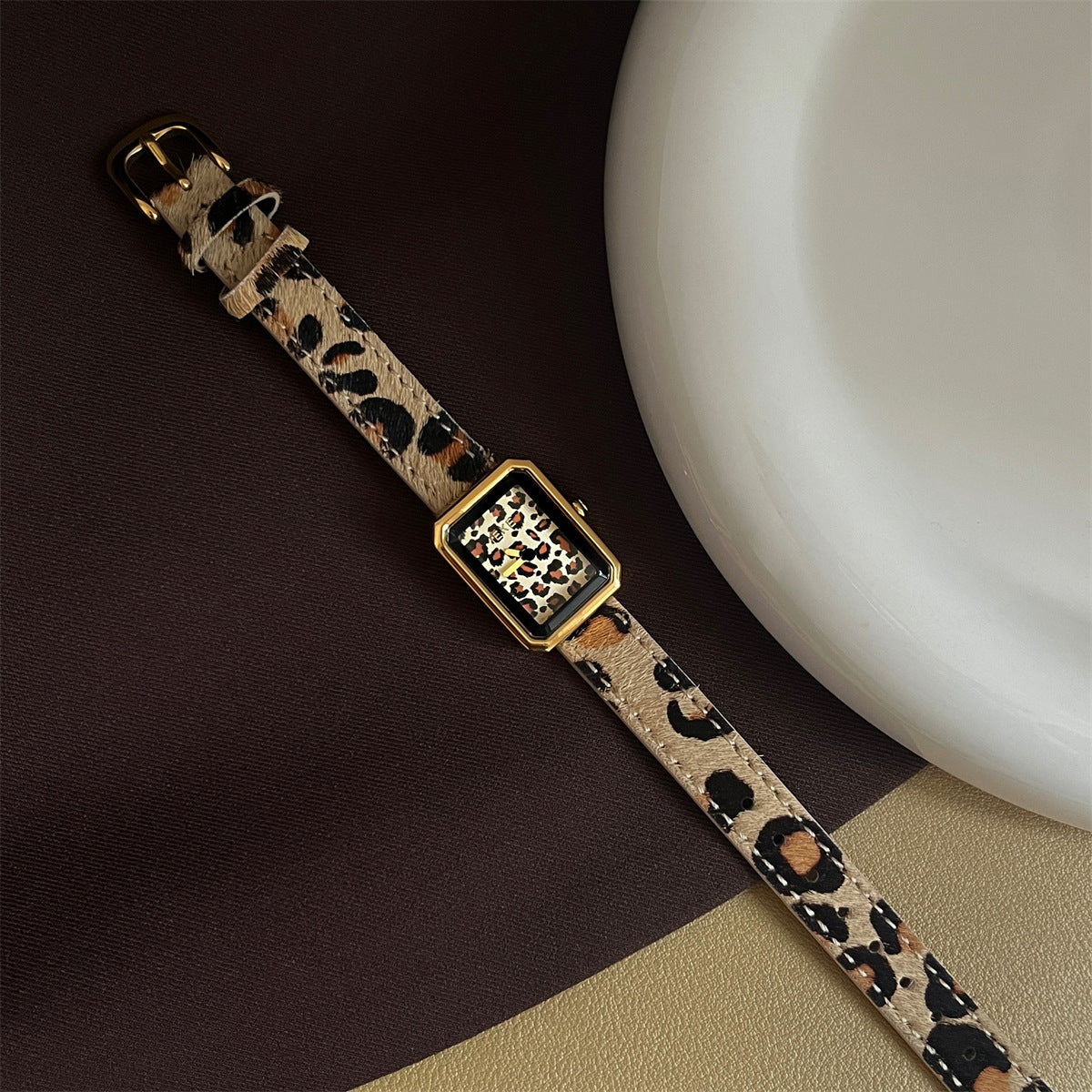 Retro Leopard Print Dial Quartz Wrist Watch