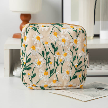 Daisy Embroidered Portable Storage Bag