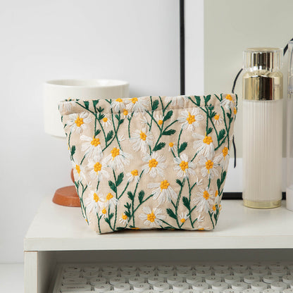 Daisy Embroidered Portable Storage Bag