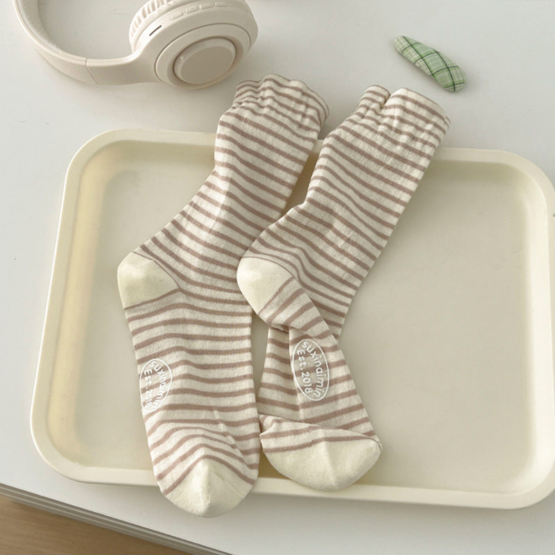 Minimalist Stripe Breathable Mid-Calf Socks