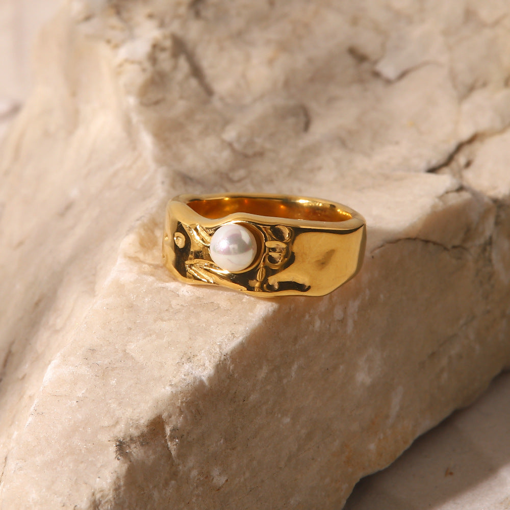 Irrrgular Pearl Vintage Ring