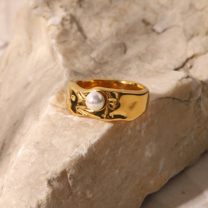 Irrrgular Pearl Vintage Ring