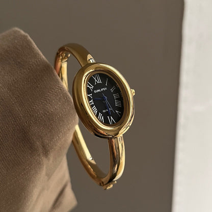 Trendy Oval Dail Gold Quartz Wrist Watch
