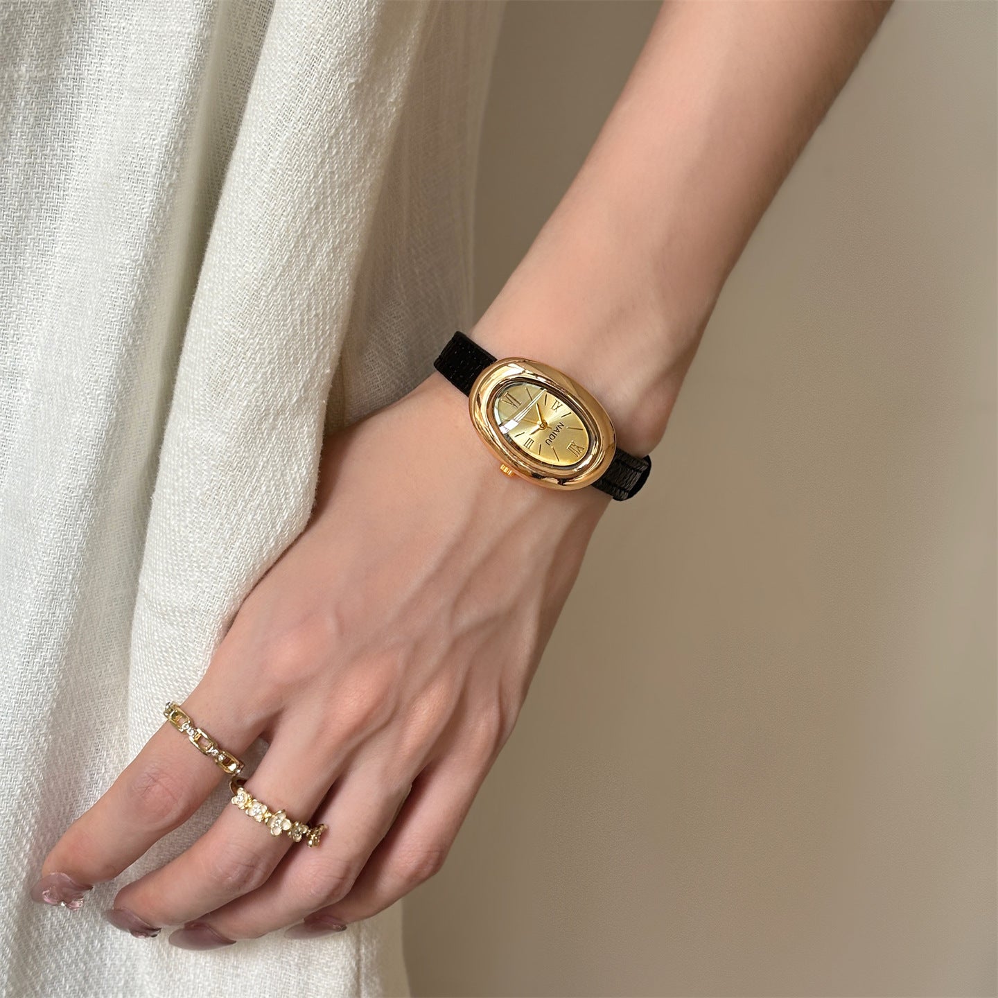 Leather Strap Vintage Oval Watch