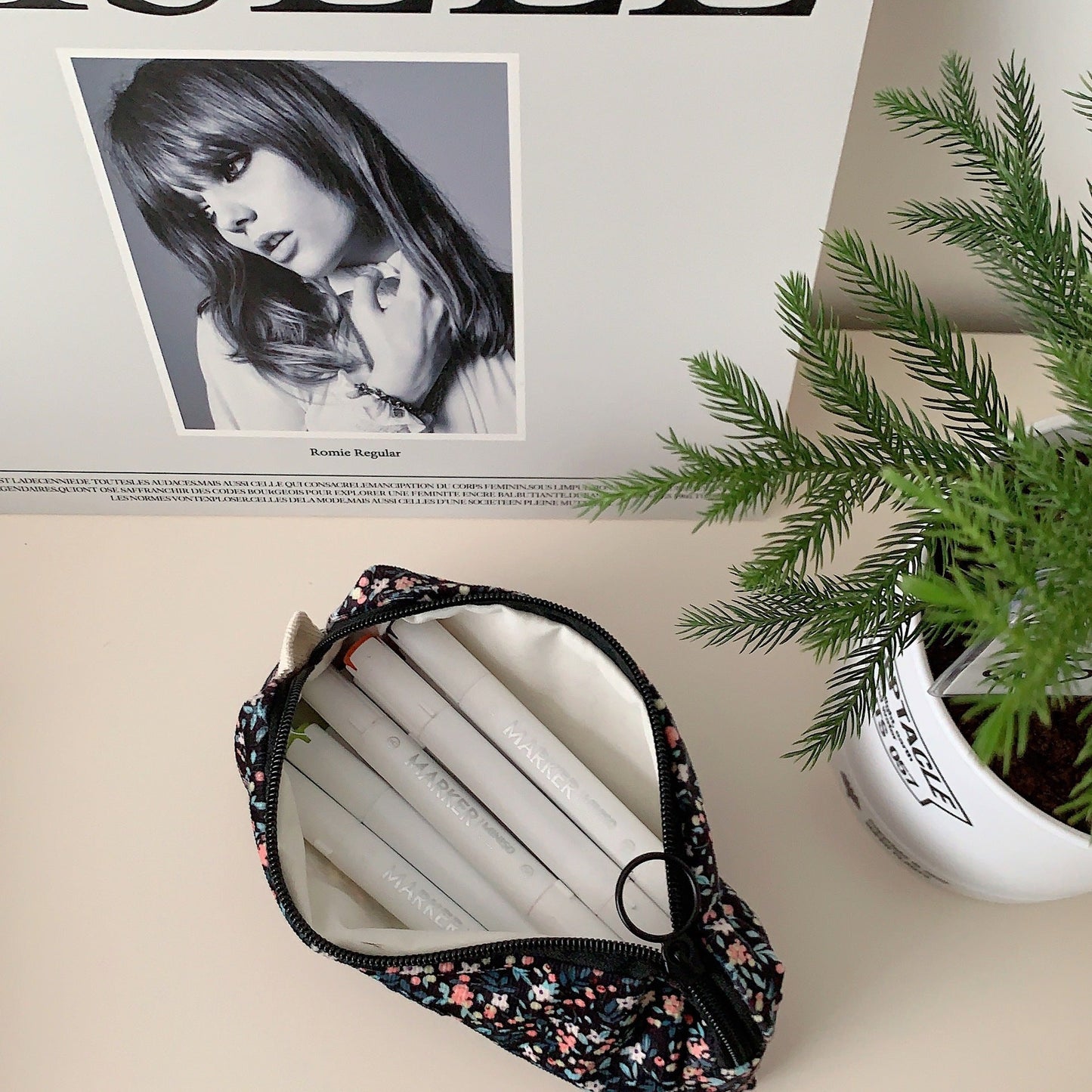 Simple Floral Print Makeup Pencil Pouch