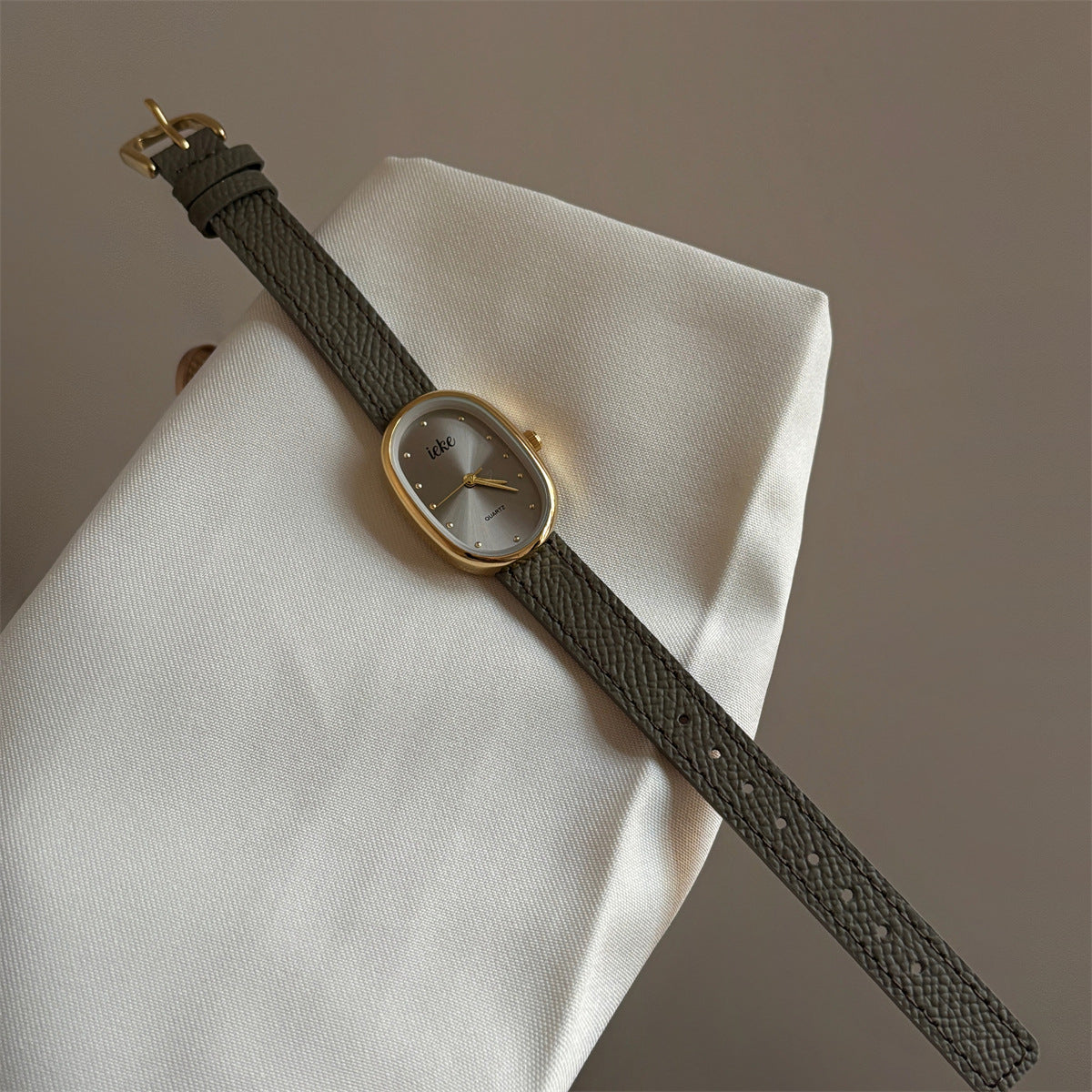 Minimalist Small Dial Leather Strap Quartz Watch