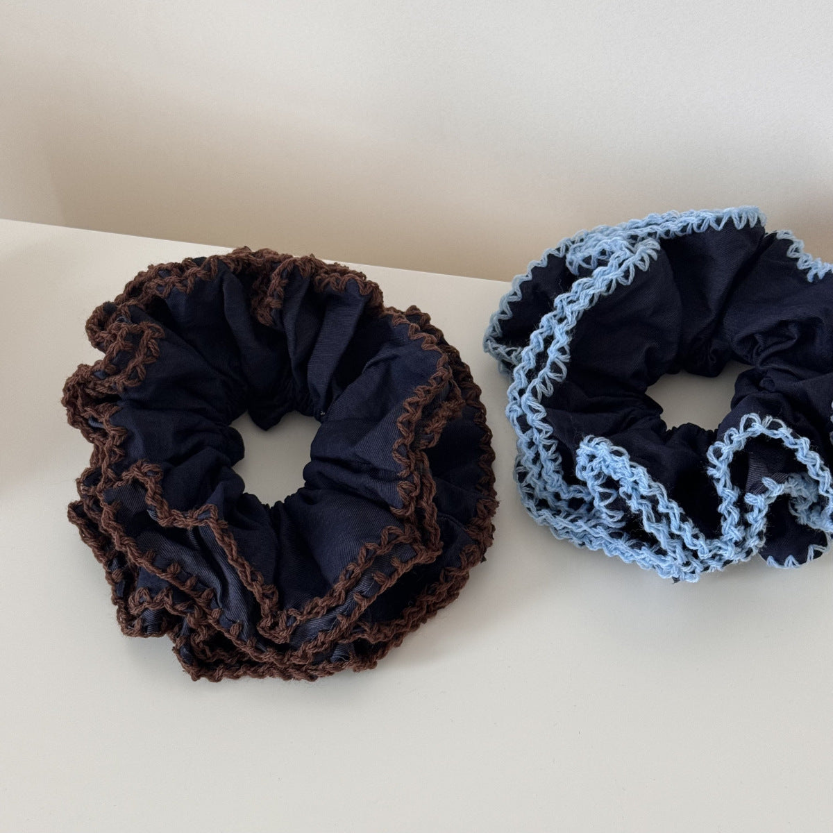 Elegant Yarn Trim Scrunchies Hair Tie