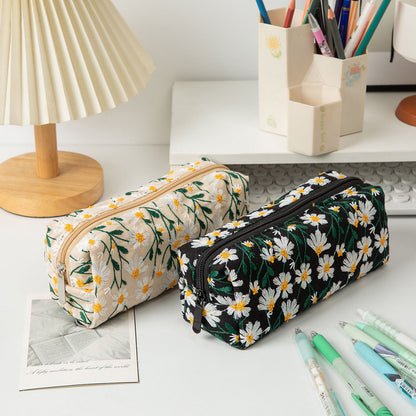 Daisy Embroidered Portable Storage Bag