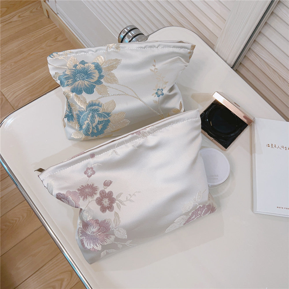 Chic Floral Jacquard Makeup Bag