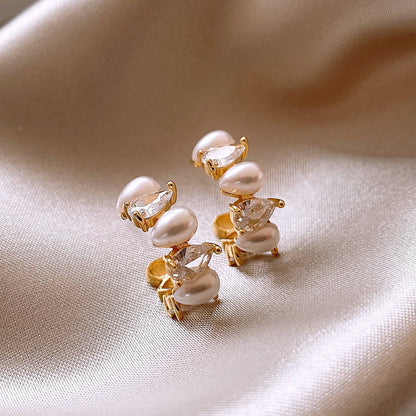 Sweet Delicate Rhinestone Pearl Stud Earrings