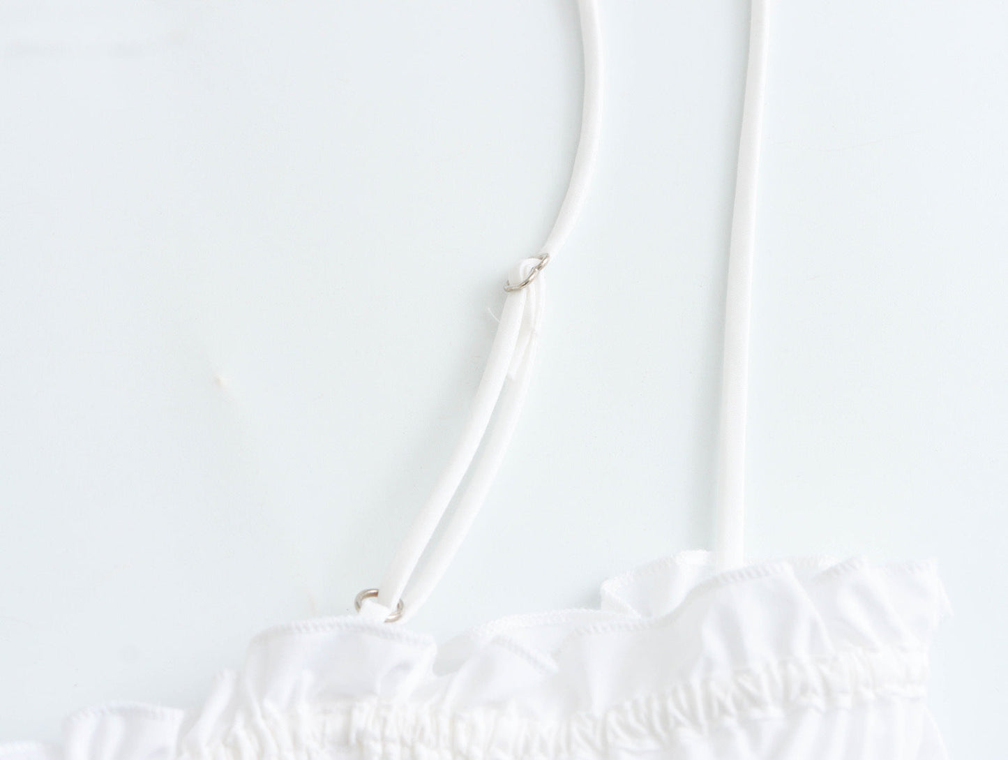 Simple Bowknot Spaghetti Strap Crop Top