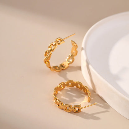 Elegant Hellow Out Simple Stud Earrings