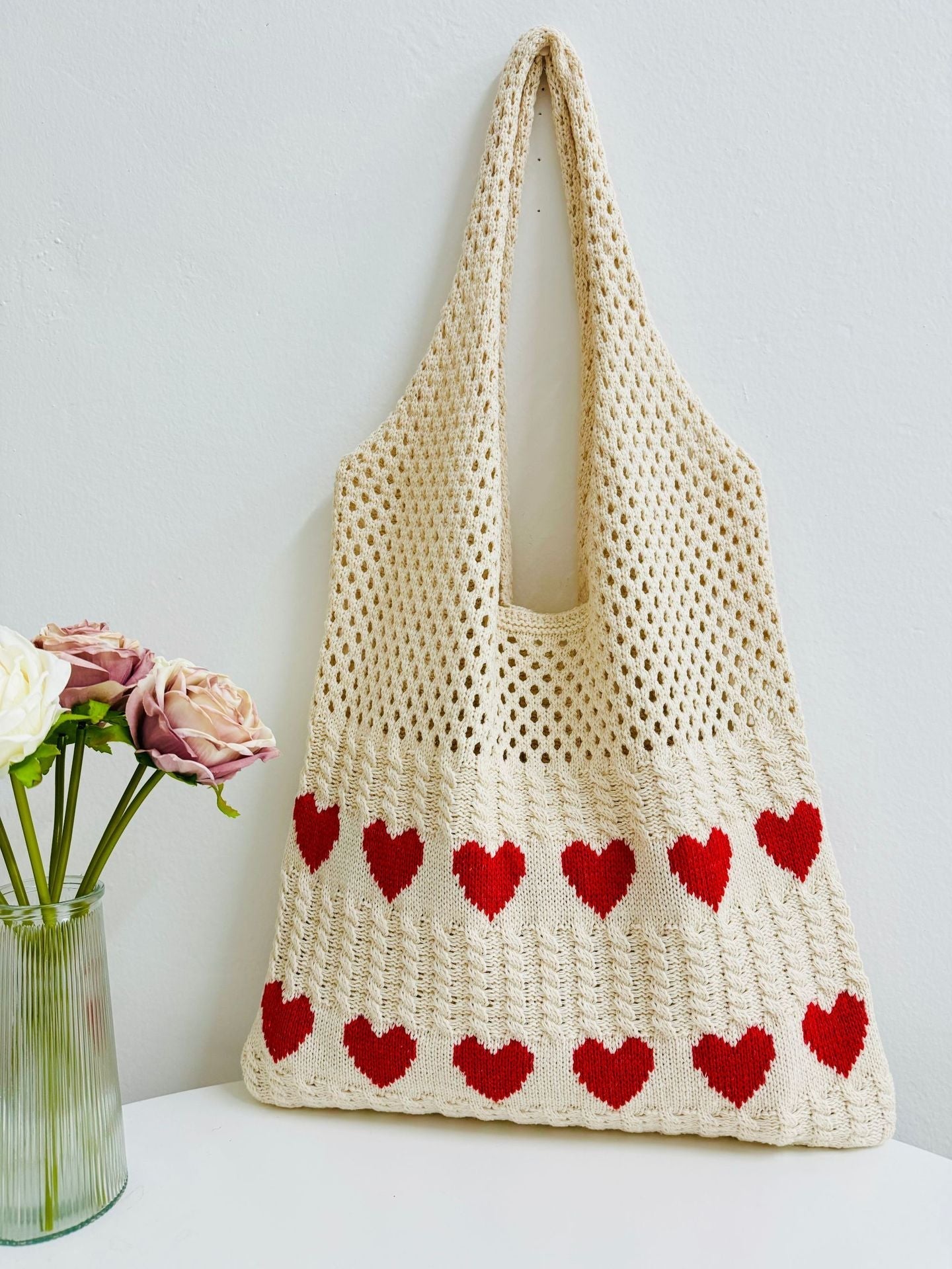 3+ Love Print Hollow Out KNit Shoulder Bag