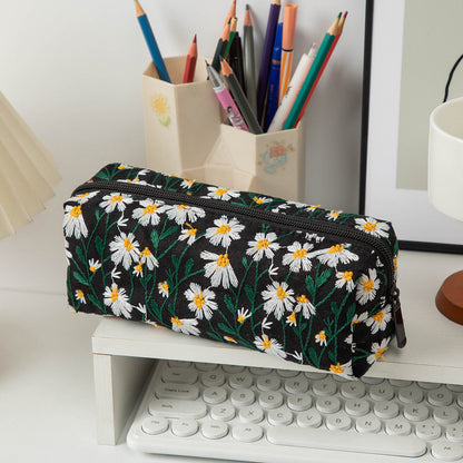 Daisy Embroidered Portable Storage Bag
