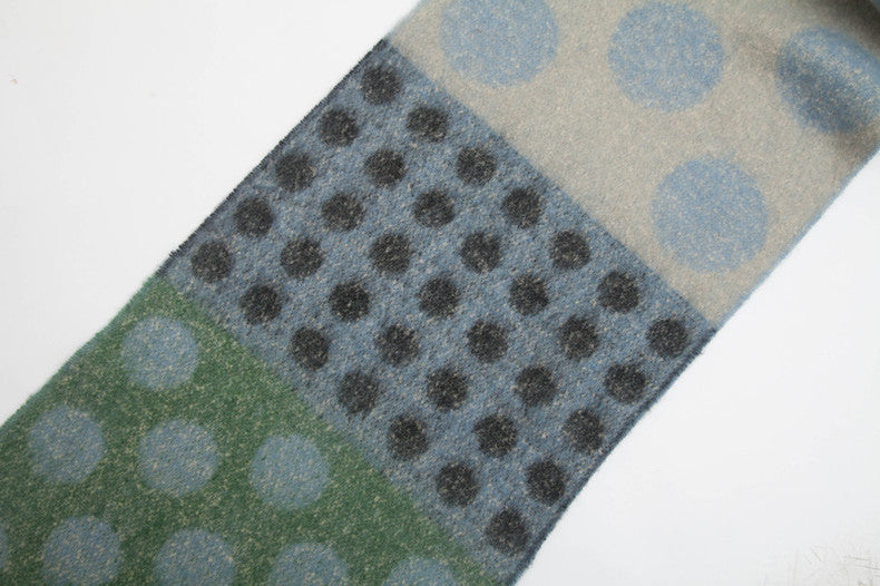 Contrast Color Point Tassel