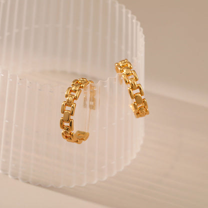 Elegant Hellow Out Simple Stud Earrings