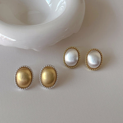 Oval Vintage Matta Simple Stud Earrings