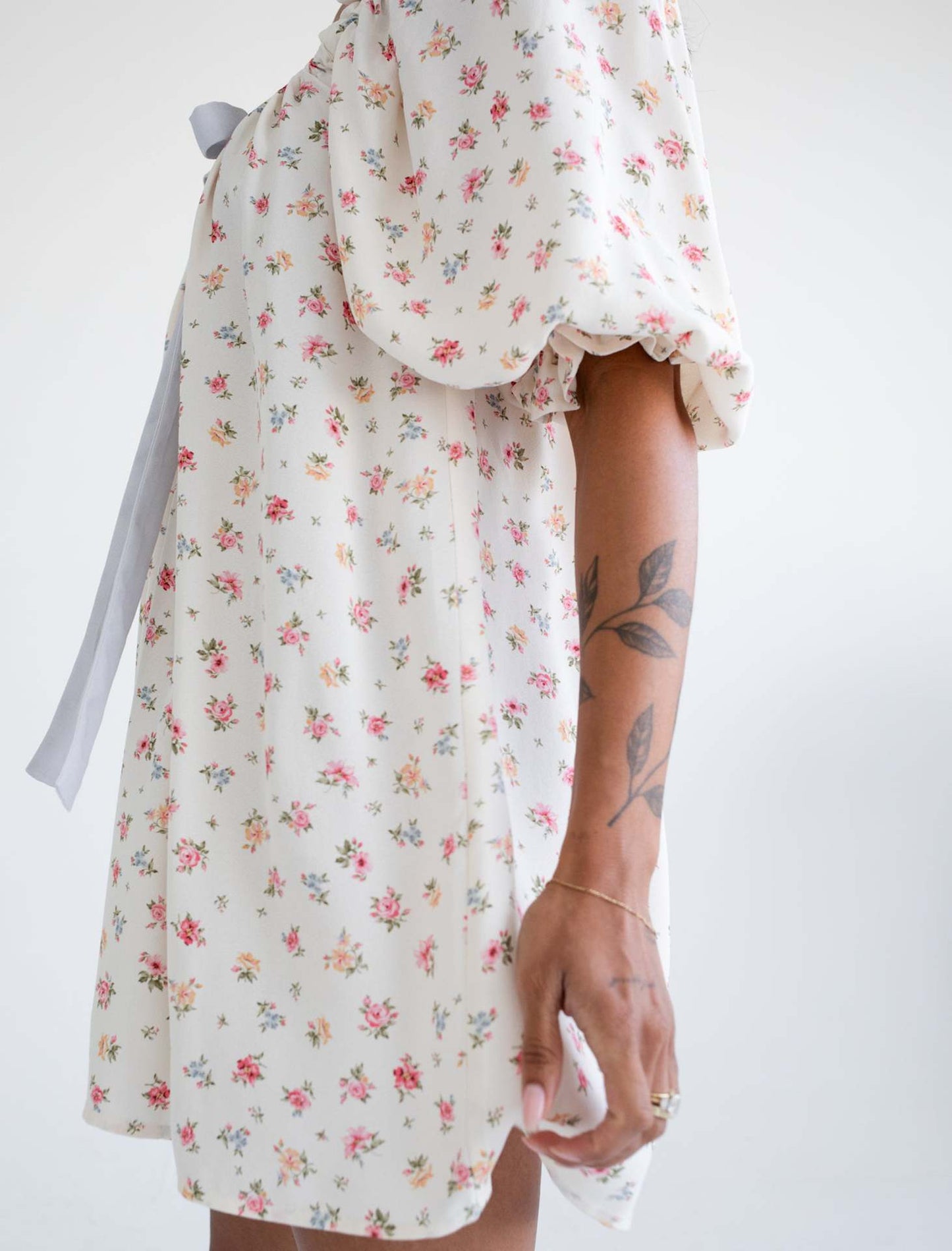 Vintage Off-Shoulder Puff Sleeve Babydoll Dress