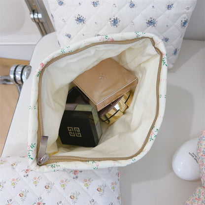 Floral Print Portable Quilted Makeup Bag