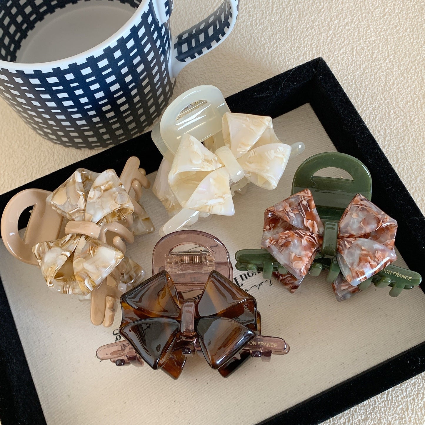 Bow Tie Sweet Claw Clip