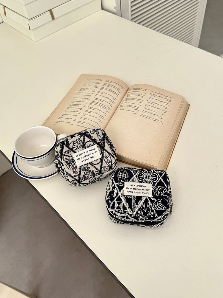 Simple Color Block Embroidered Mini Wallet