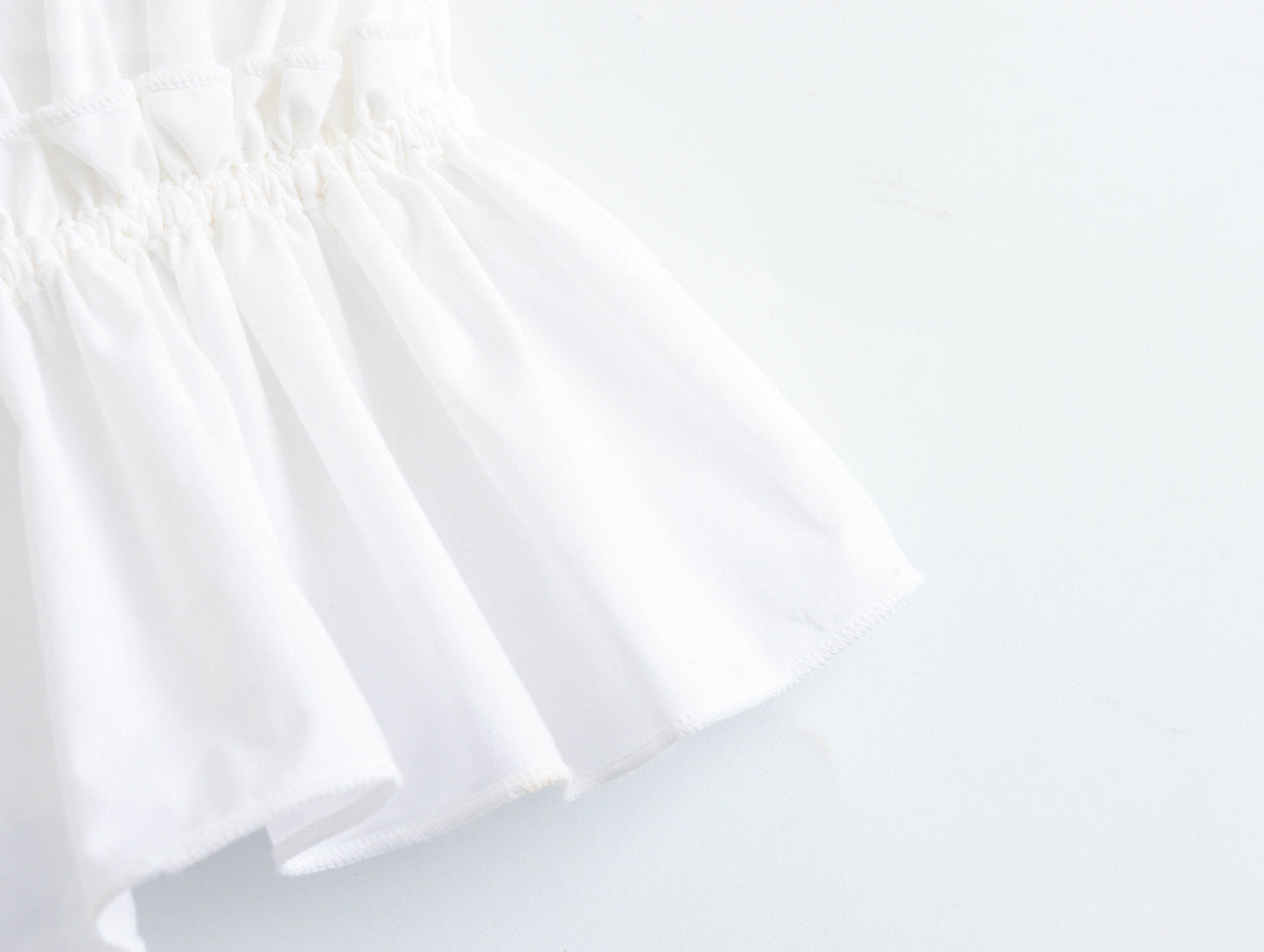 Simple Bowknot Spaghetti Strap Crop Top