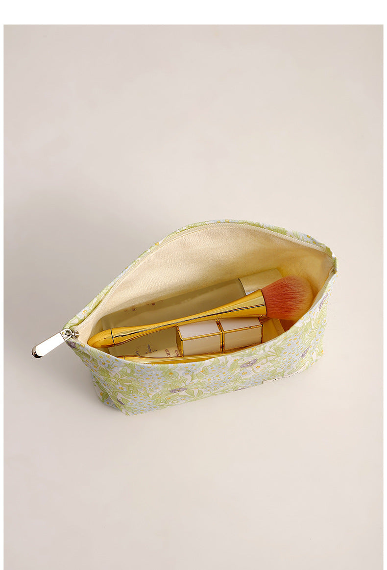 Sweet Simple Floral Print Cosmetic Bag